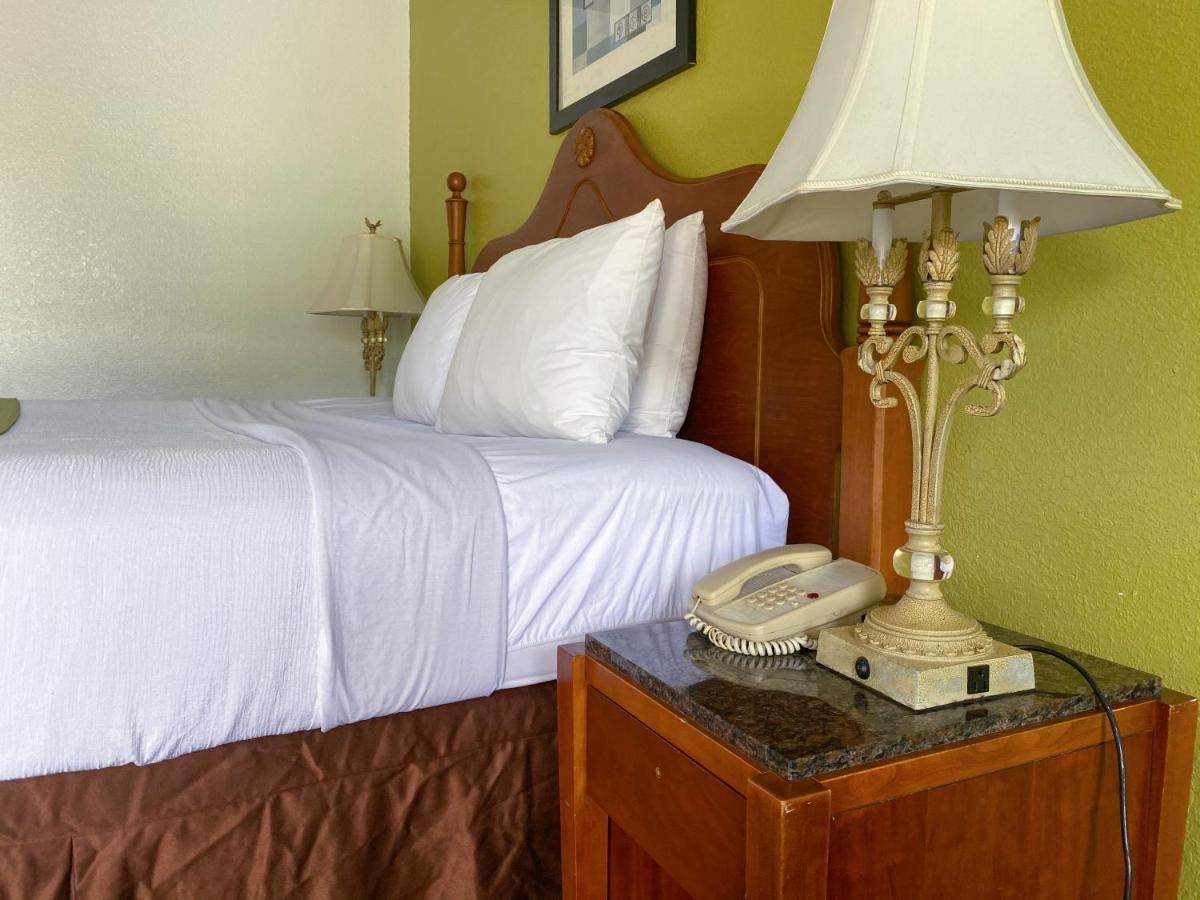 Royal Inn Richmond Hill- Savannah I-95 Экстерьер фото