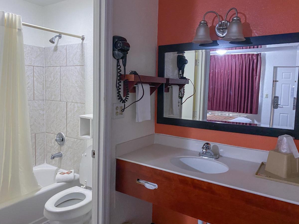 Royal Inn Richmond Hill- Savannah I-95 Экстерьер фото