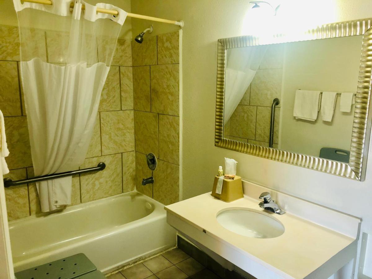 Royal Inn Richmond Hill- Savannah I-95 Экстерьер фото